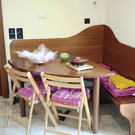 5 Bedroom Cozy Home In Plativola Ag,G,Rethym Holiday home *