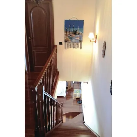 5 Bedroom Cozy Home In Plativola Ag,G,Rethym *