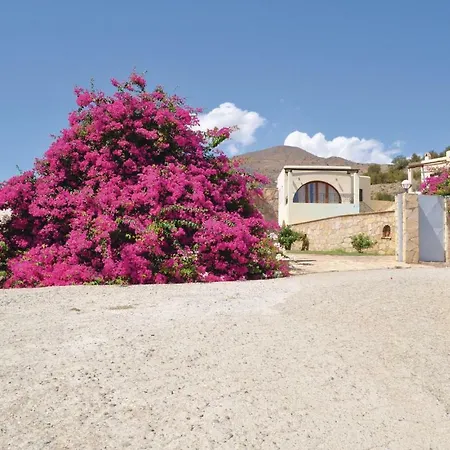 Σπίτι διακοπών 5 Bedroom Cozy In Plativola Ag,g,rethym *